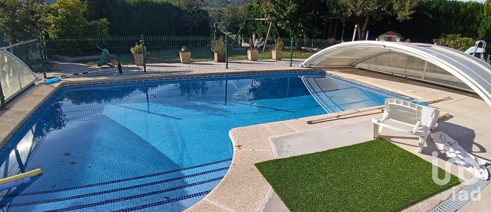 Casa 3 habitaciones de 200 m² en Borela (36858)