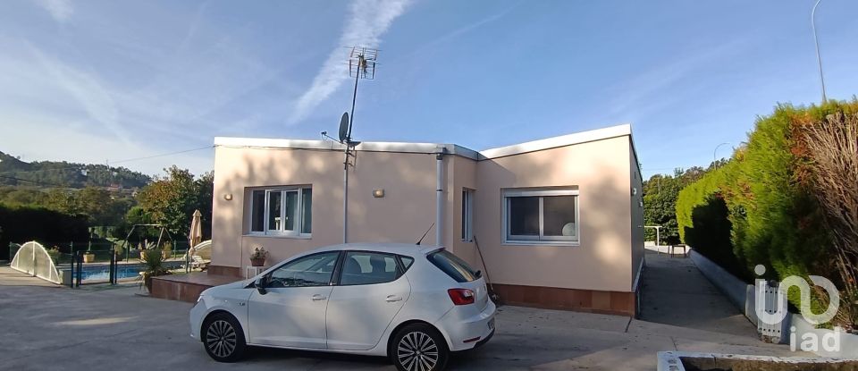 Casa 3 habitaciones de 200 m² en Borela (36858)