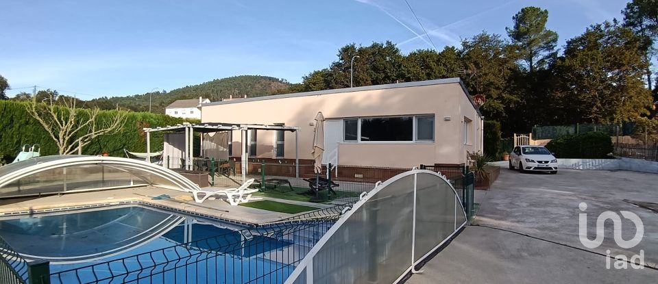 Casa 3 habitaciones de 200 m² en Borela (36858)