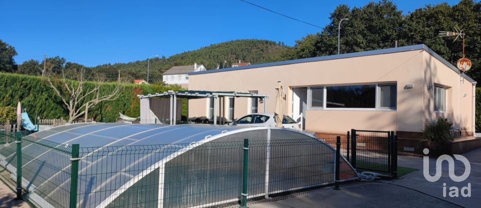 Casa 3 habitaciones de 200 m² en Borela (36858)