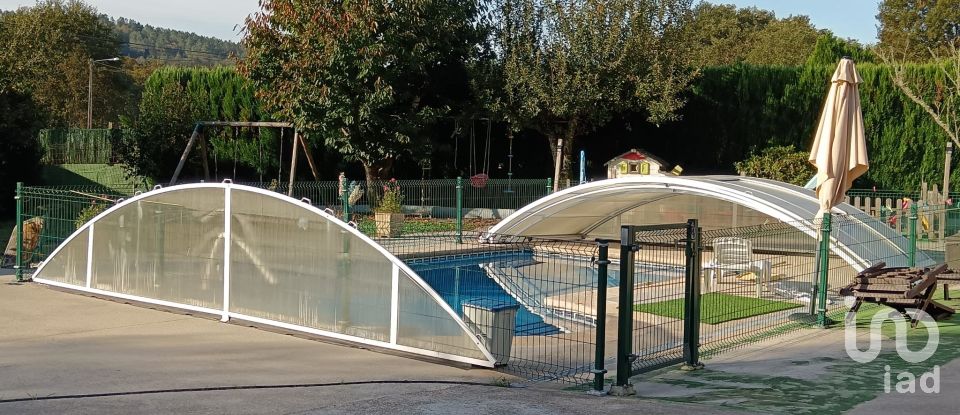 Casa 3 habitaciones de 200 m² en Borela (36858)