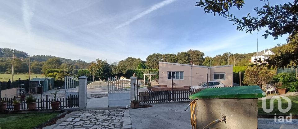 Casa 3 habitaciones de 200 m² en Borela (36858)