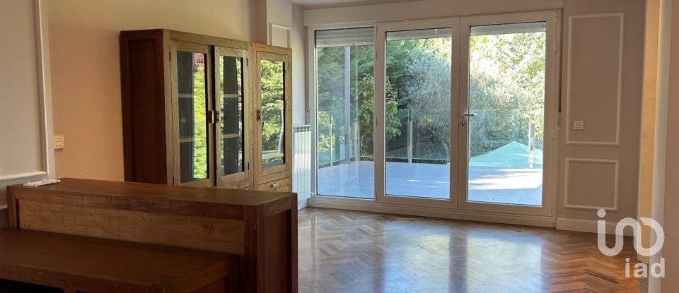 Vivienda unifamiliar  4 habitaciones de 250 m² en Carbajal de La Legua (24196)