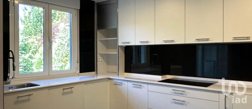 Vivienda unifamiliar  4 habitaciones de 250 m² en Carbajal de La Legua (24196)