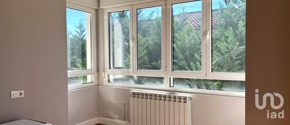 Vivienda unifamiliar  4 habitaciones de 250 m² en Carbajal de La Legua (24196)