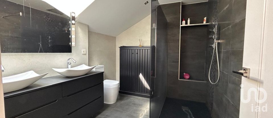 Vivienda unifamiliar  4 habitaciones de 250 m² en Carbajal de La Legua (24196)