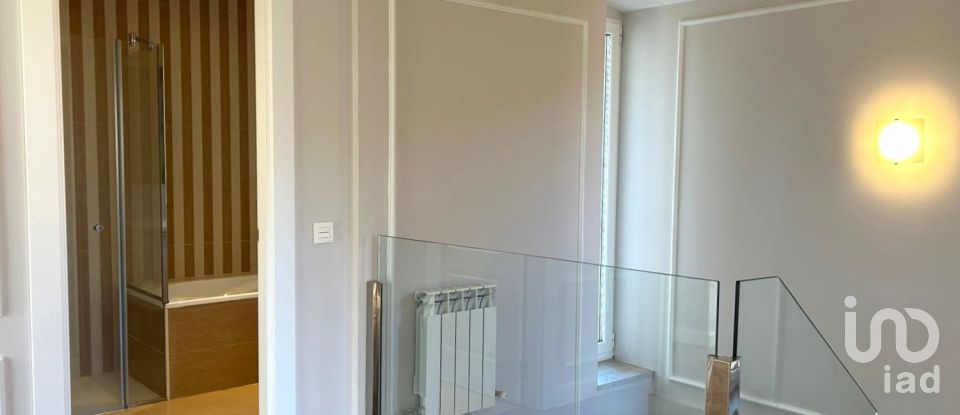 Vivienda unifamiliar  4 habitaciones de 250 m² en Carbajal de La Legua (24196)