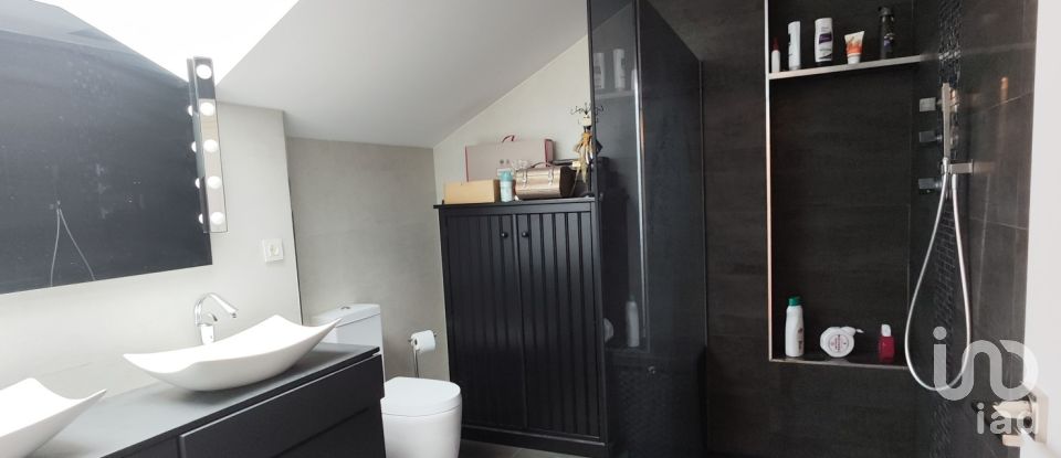 Vivienda unifamiliar  4 habitaciones de 250 m² en Carbajal de La Legua (24196)