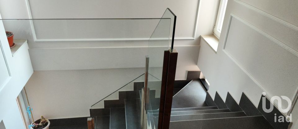 Vivienda unifamiliar  4 habitaciones de 250 m² en Carbajal de La Legua (24196)