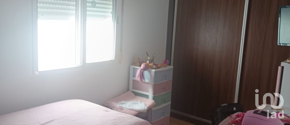 Appartement 3 chambres de 76 m² à Barbate (11160)