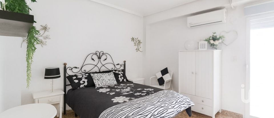 Pis 4 habitacions de 100 m² a Santa Pola (03130)