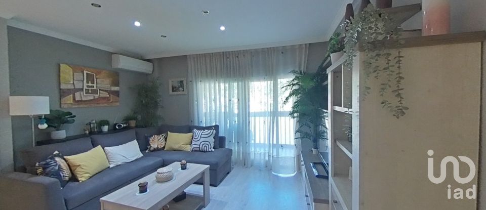 Pis 3 habitacions de 103 m² a Alcalá de Henares (28803)