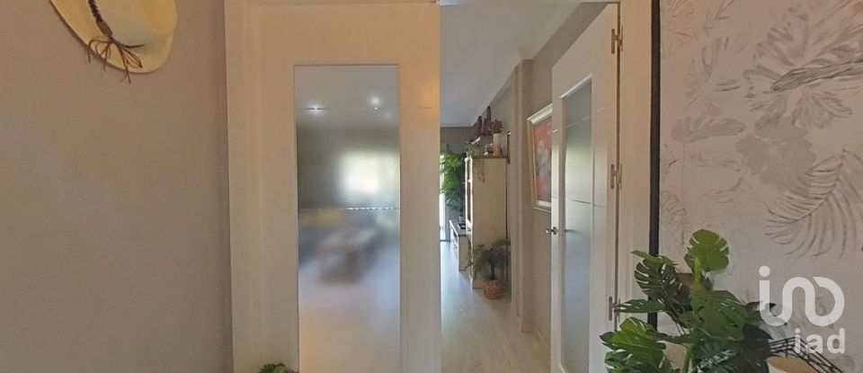 Pis 3 habitacions de 103 m² a Alcalá de Henares (28803)