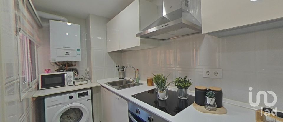 Pis 3 habitacions de 103 m² a Alcalá de Henares (28803)