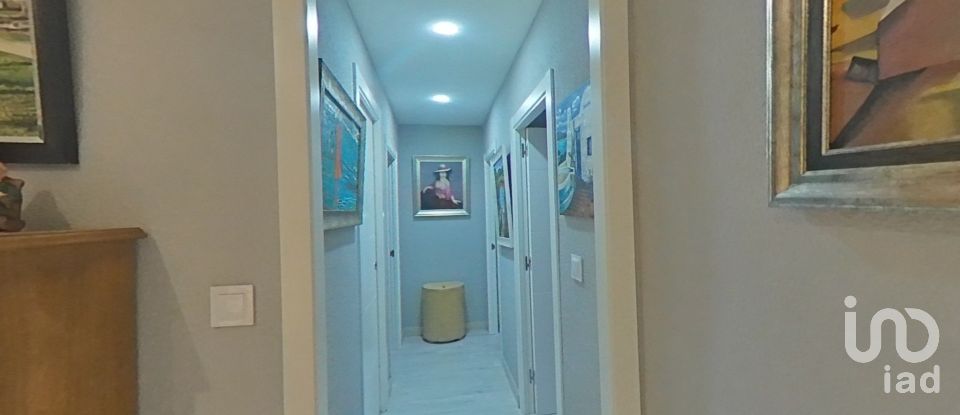 Pis 3 habitacions de 103 m² a Alcalá de Henares (28803)