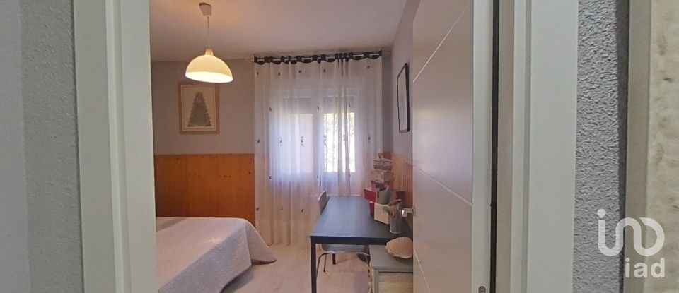 Pis 3 habitacions de 103 m² a Alcalá de Henares (28803)