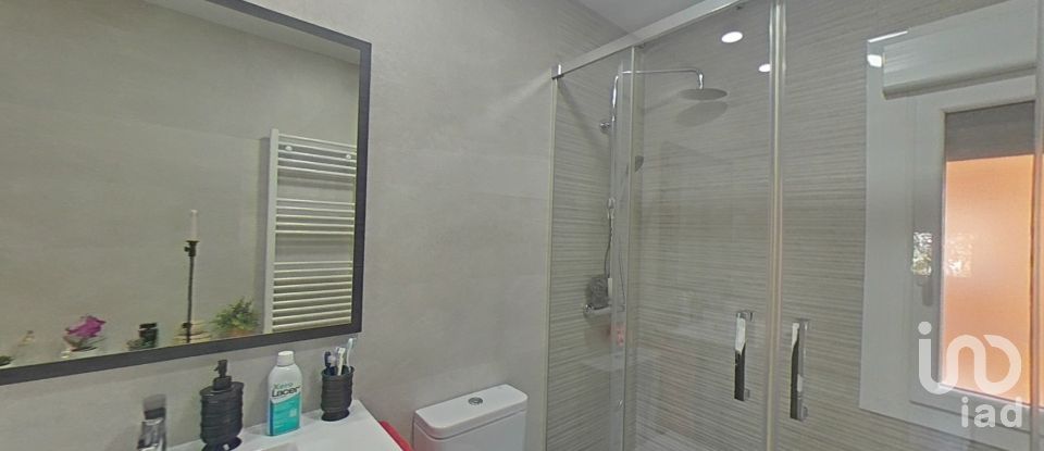 Pis 3 habitacions de 103 m² a Alcalá de Henares (28803)