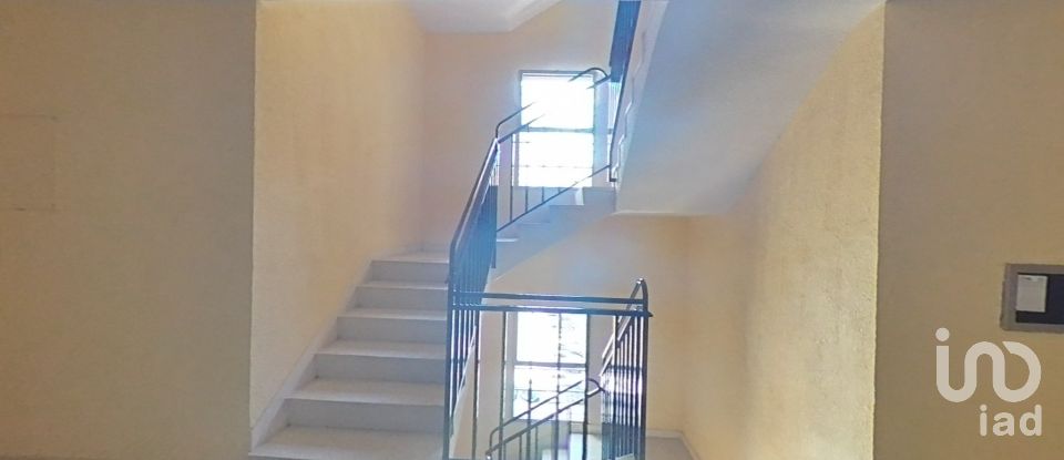 Pis 3 habitacions de 103 m² a Alcalá de Henares (28803)