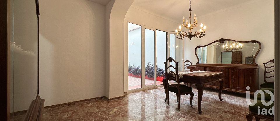 Piso 3 habitaciones de 141 m² en Pego (03780)