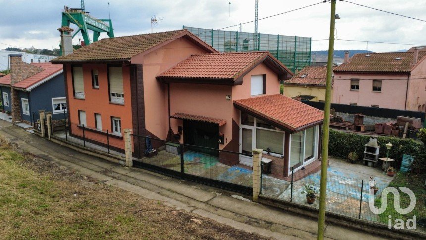 Casa 4 habitacions de 200 m² a Lloreda (33418)