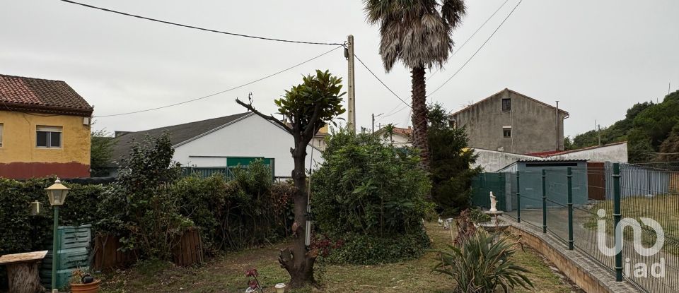 Casa 4 habitacions de 200 m² a Lloreda (33418)