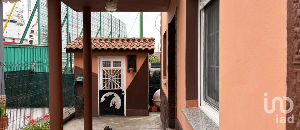 Casa 4 habitacions de 200 m² a Lloreda (33418)