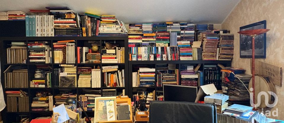 Casa 4 habitacions de 200 m² a Lloreda (33418)