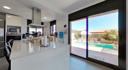 Casa 3 habitacions de 165 m² a Castellet i la Gornal (08729)