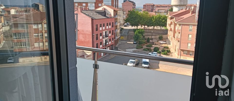 Dúplex 4 habitacions de 139 m² a Astorga (24700)