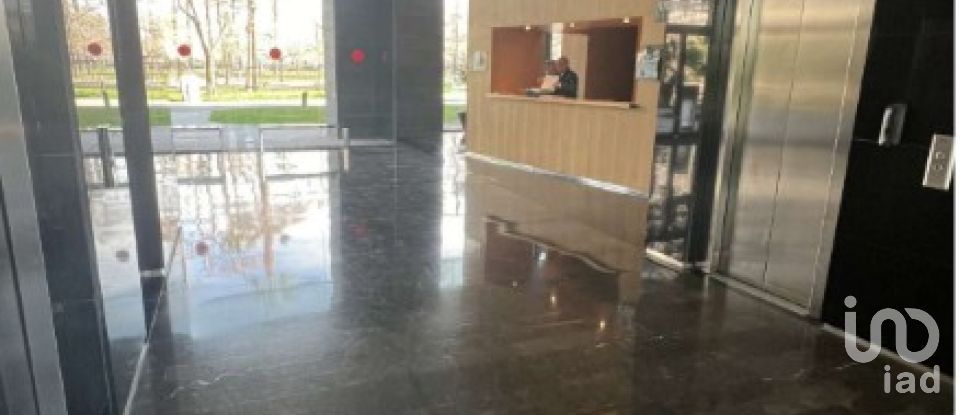 Piso 3 habitaciones de 115 m² en Barcelona (08019)