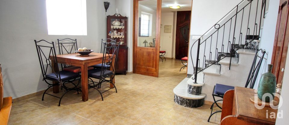 Casa de poble 3 habitacions de 240 m² a Oliva (46780)