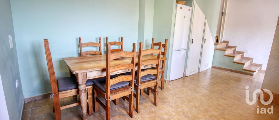 Casa de poble 3 habitacions de 240 m² a Oliva (46780)