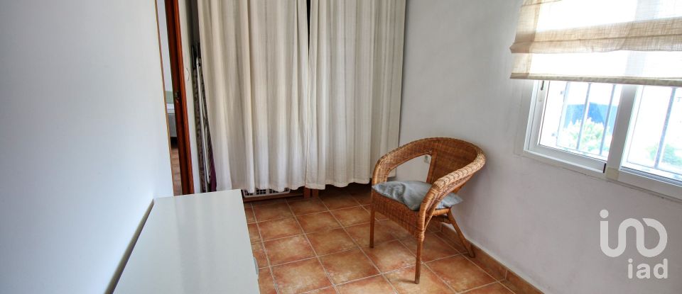 Casa de poble 3 habitacions de 240 m² a Oliva (46780)