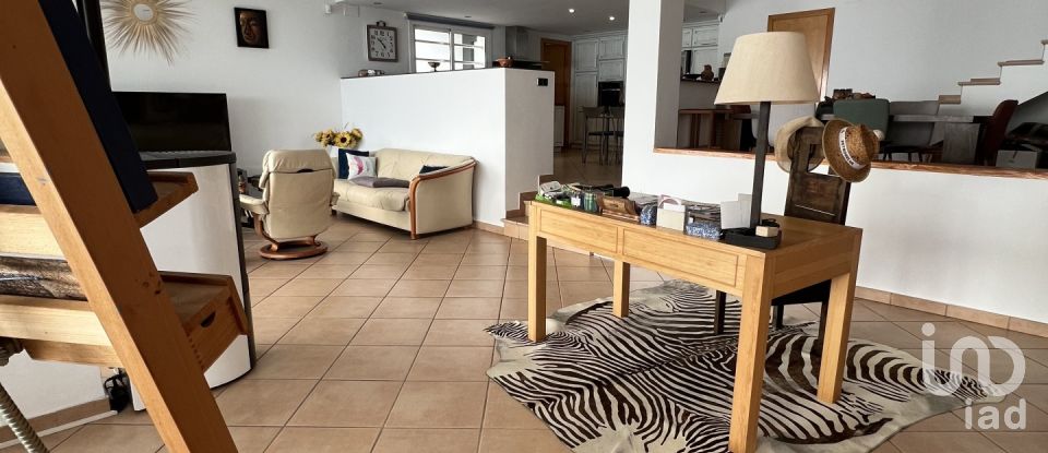 Casa 3 habitacions de 207 m² a Roses (17480)
