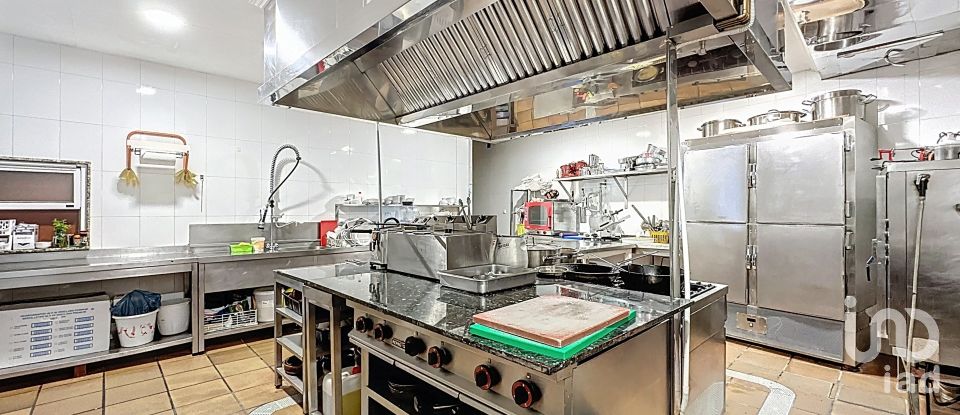 Hotel 2* of 1,709 m² in Raxo (36992)