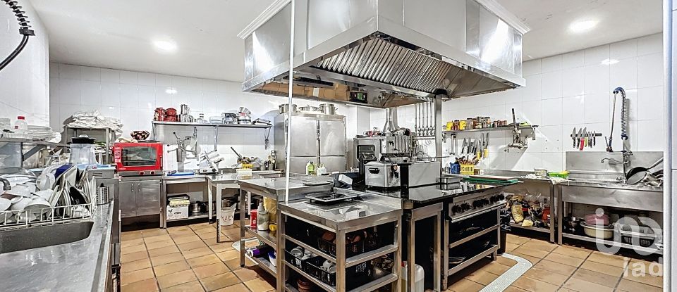 Hotel 2* of 1,709 m² in Raxo (36992)