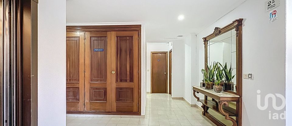 Hotel 2* of 1,709 m² in Raxo (36992)