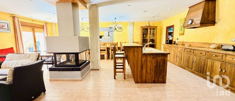 Casa rústica 5 habitacions de 578 m² a Aspe (03680)