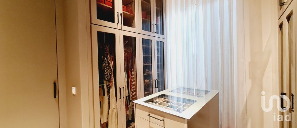 Pis 4 habitacions de 198 m² a Málaga (29008)