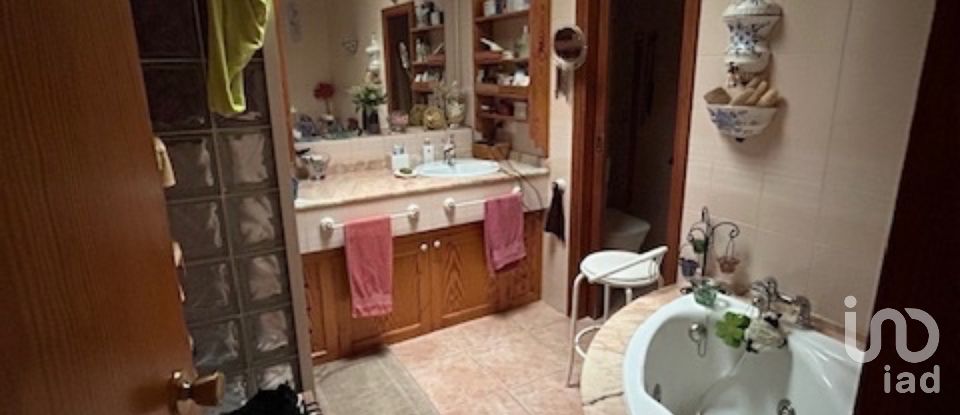 Habitatge unifamiliar  3 habitacions de 270 m² a Formentera del Segura (03179)