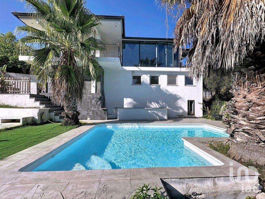 Casa 4 habitaciones de 216 m² en Sant Pere de Ribes (08810)