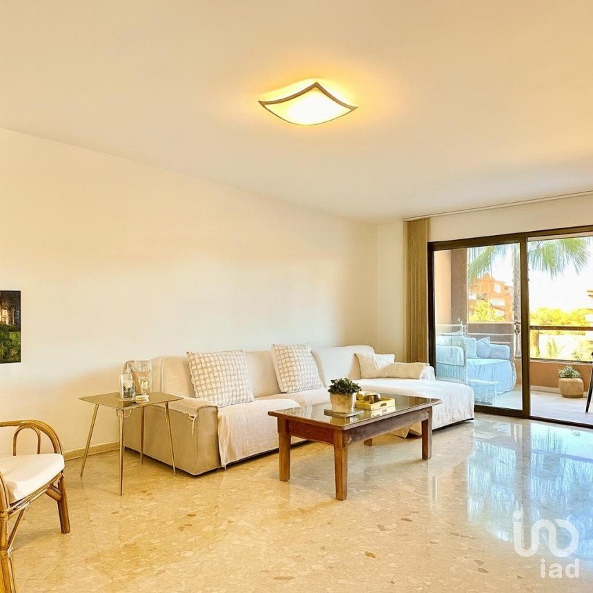 Pis 3 habitacions de 158 m² a Alicante/Alacant (03016)