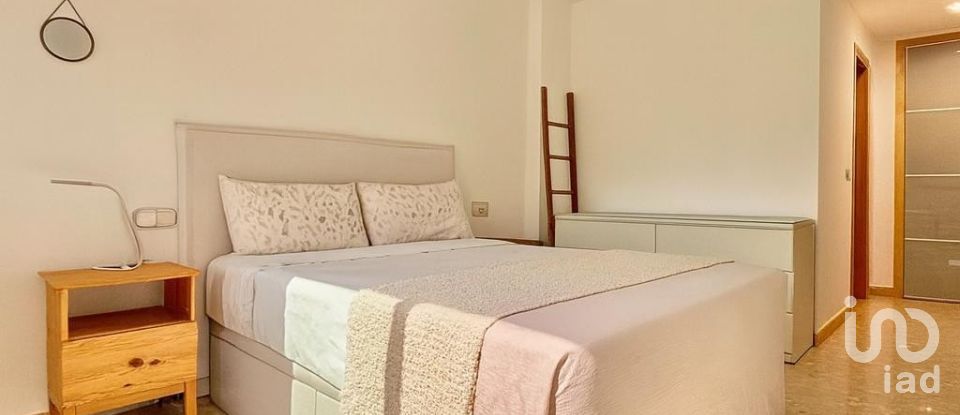 Pis 3 habitacions de 158 m² a Alicante/Alacant (03016)