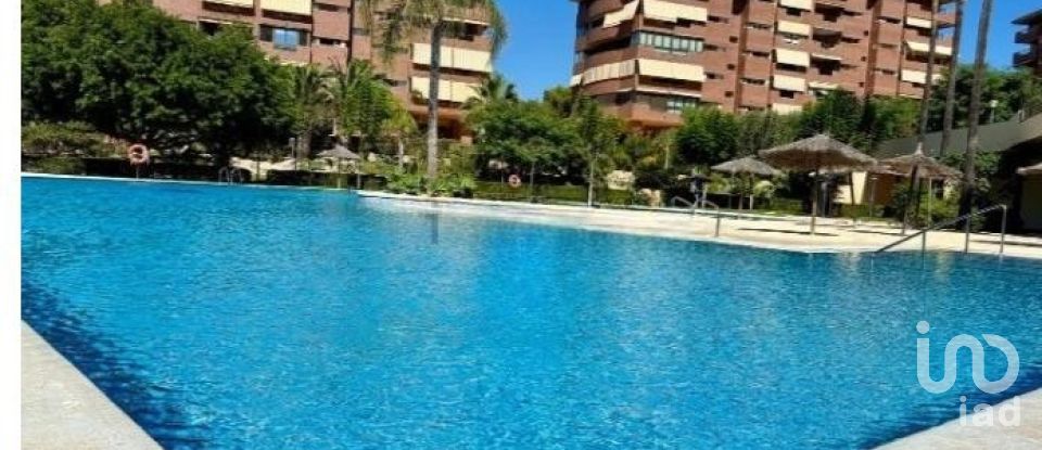 Pis 3 habitacions de 158 m² a Alicante/Alacant (03016)