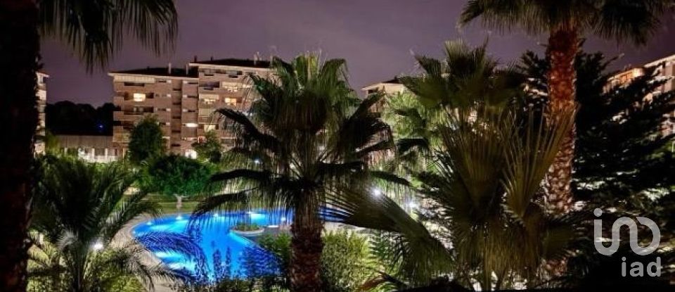 Pis 3 habitacions de 158 m² a Alicante/Alacant (03016)