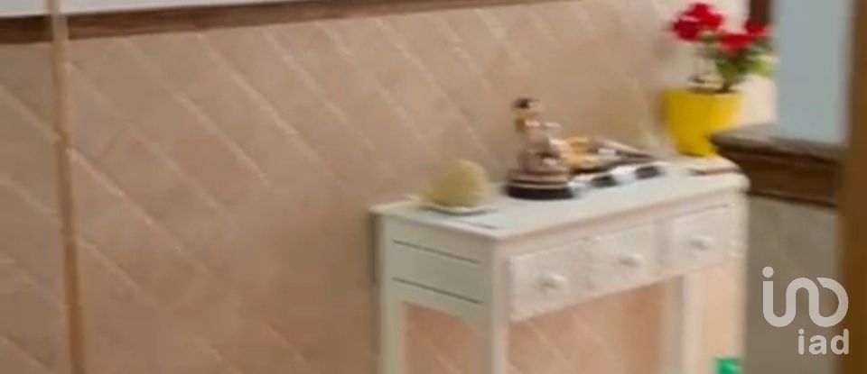 House 4 bedrooms of 243 m² in Huelma (23560)