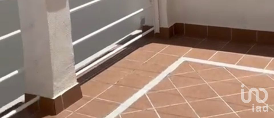 House 4 bedrooms of 243 m² in Huelma (23560)