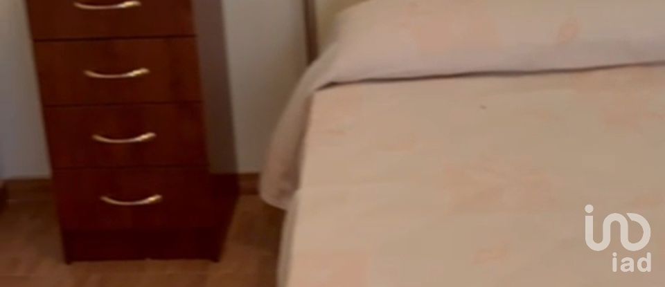 House 4 bedrooms of 243 m² in Huelma (23560)