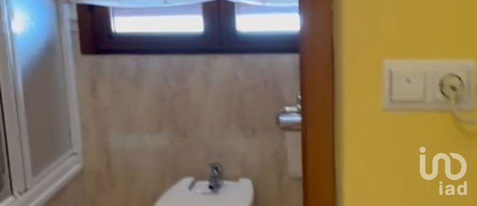 House 4 bedrooms of 243 m² in Huelma (23560)