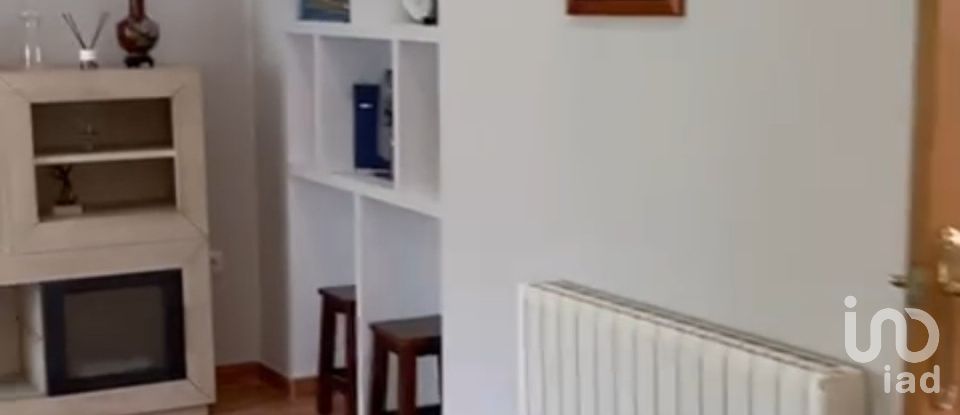 House 4 bedrooms of 243 m² in Huelma (23560)